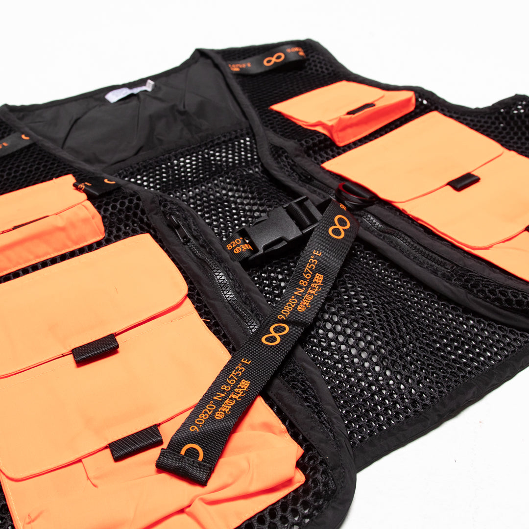 ‘INFINITI’ Mesh utility vest